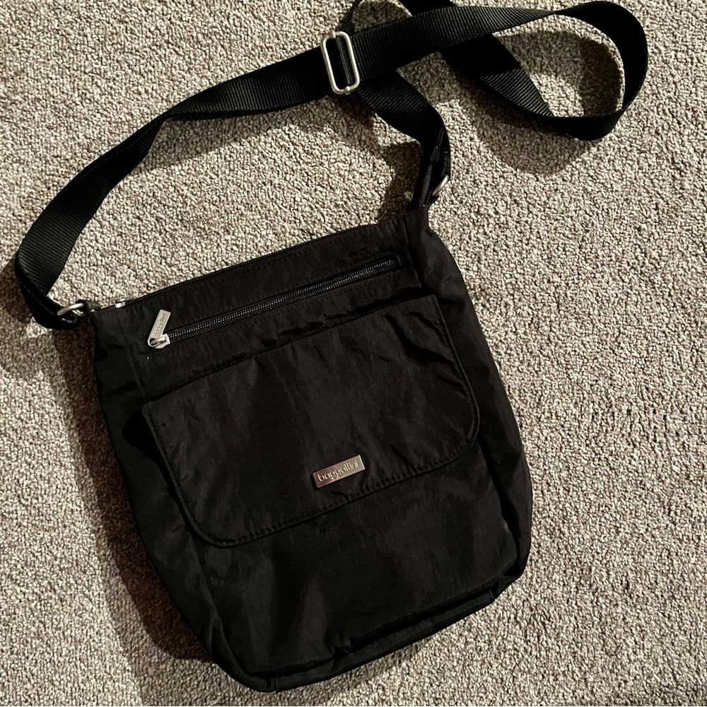 Baggallini Nylon Travel Crossbody Bag